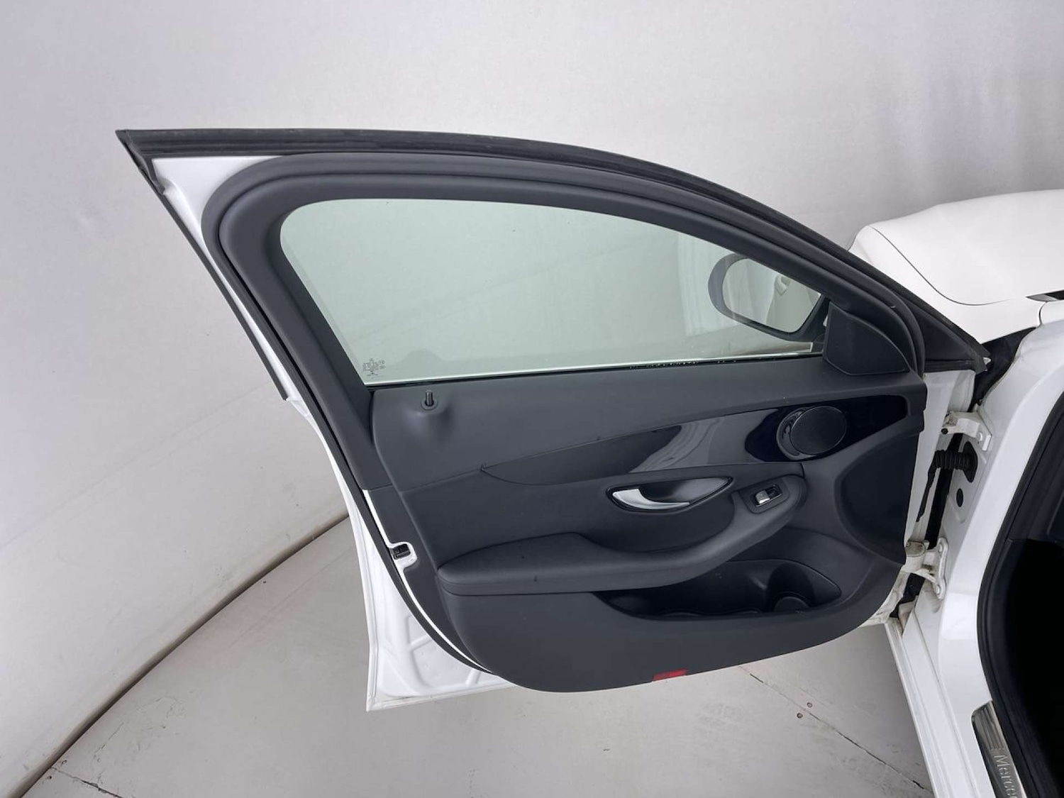 Used Mercedes-Benz C Class 2016 for sale - 76602124: Photo 27