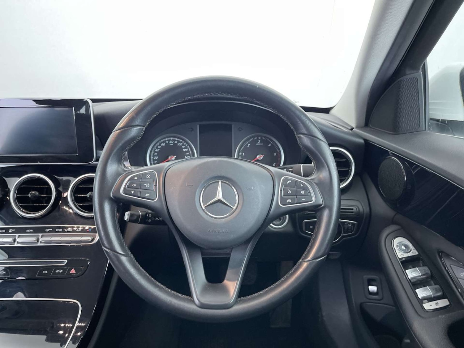 Used Mercedes-Benz C Class 2016 for sale - 76602124: Photo 36