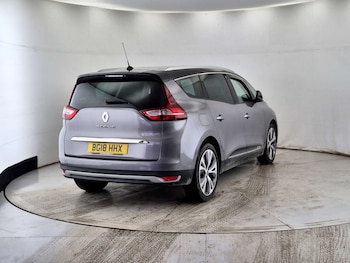 Used Renault Scenic 2018 for sale - 77469831: Photo