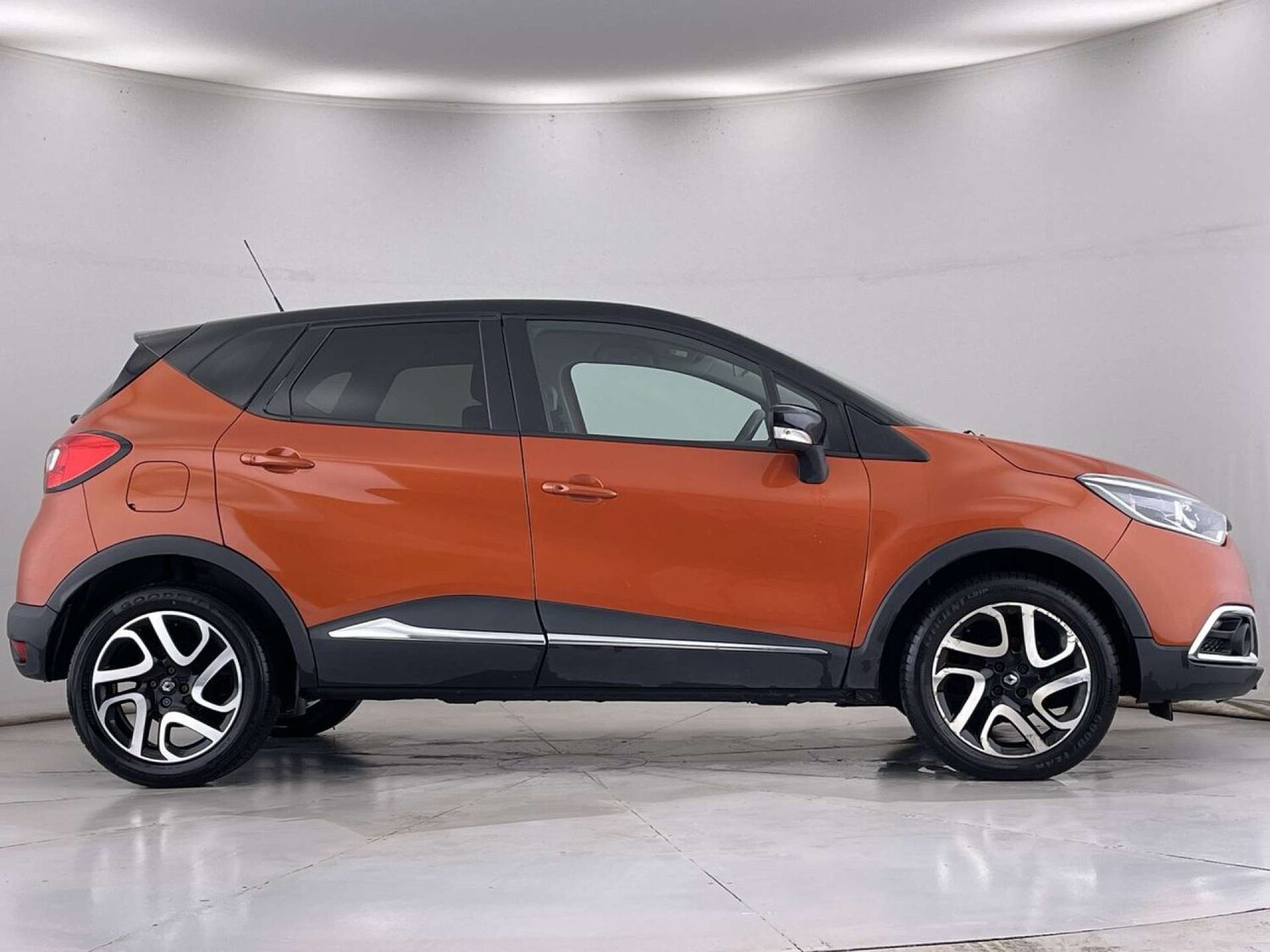 Used Renault Captur 2016 for sale - 76127600: Photo 15