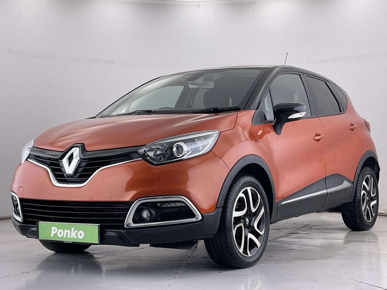 Used Renault Captur 2016 for sale - 76127600: Photo 4