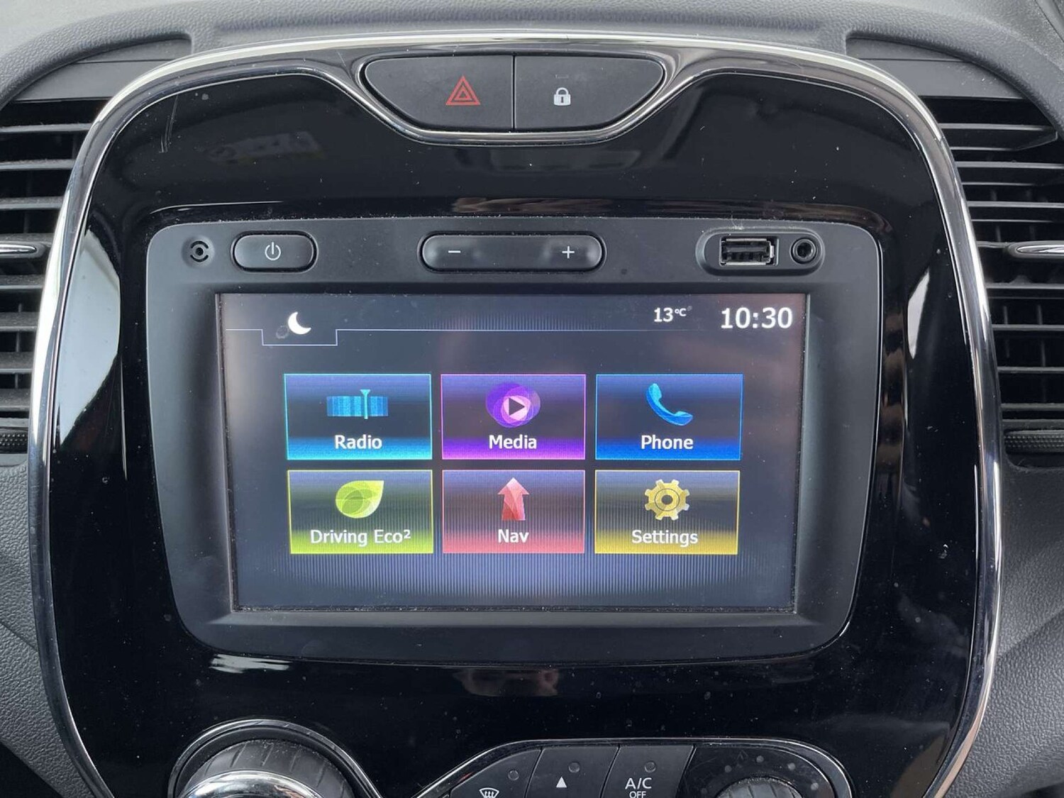 Used Renault Captur 2016 for sale - 76127600: Photo 40