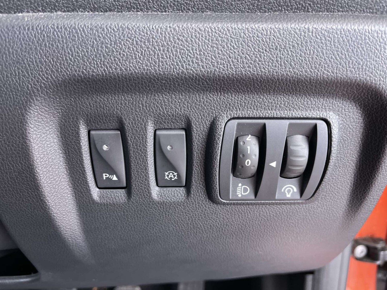 Used Renault Captur 2016 for sale - 76127600: Photo 50