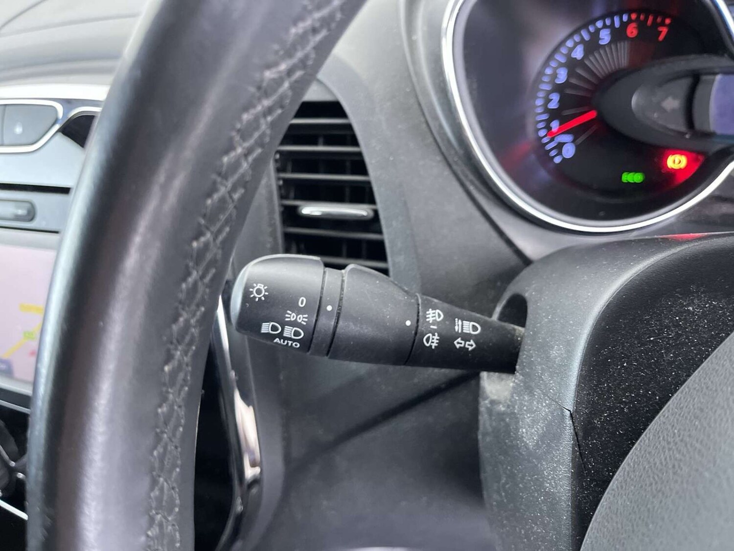 Used Renault Captur 2016 for sale - 76127600: Photo 54