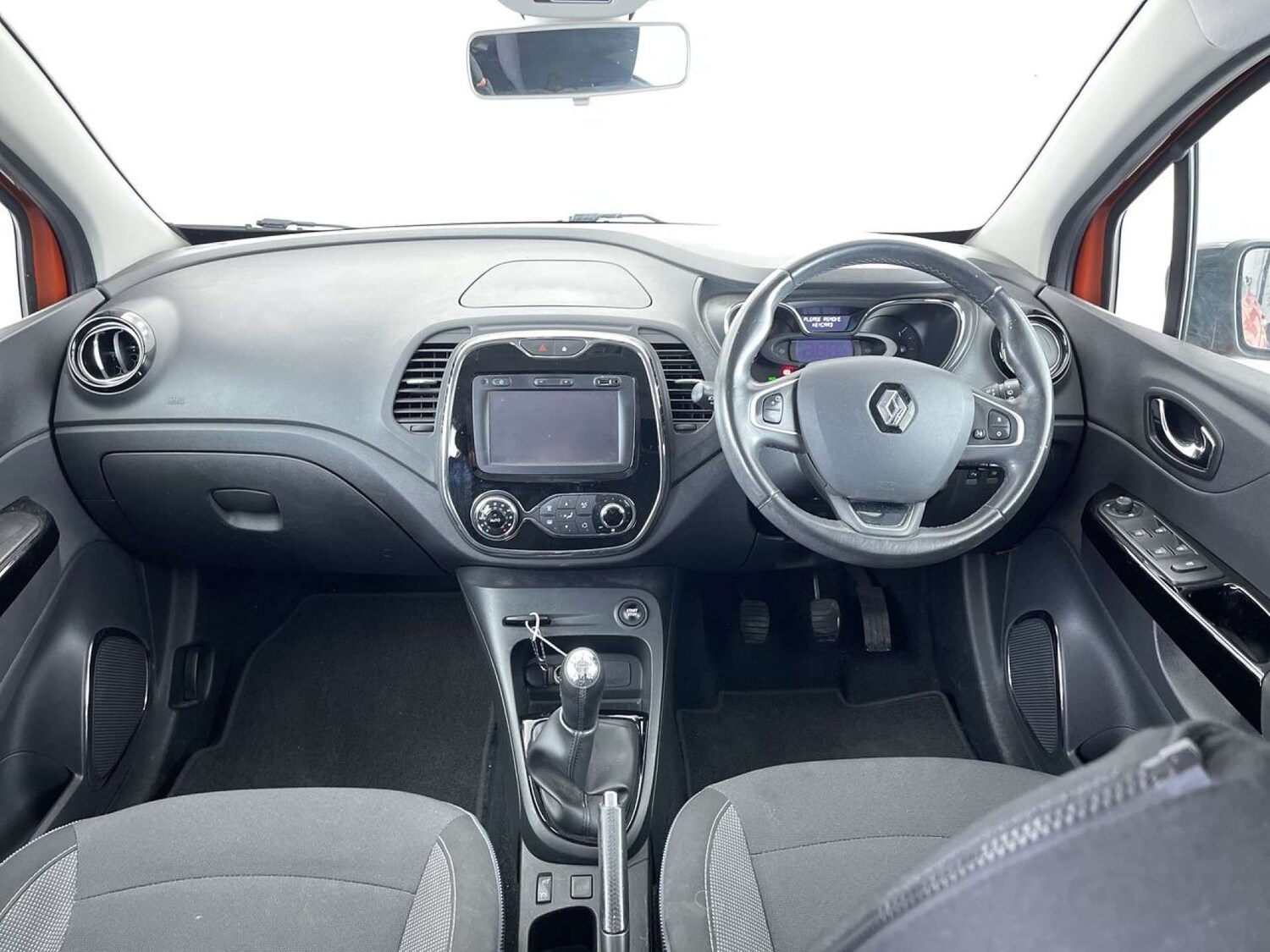 Used Renault Captur 2016 for sale - 76127600: Photo 8