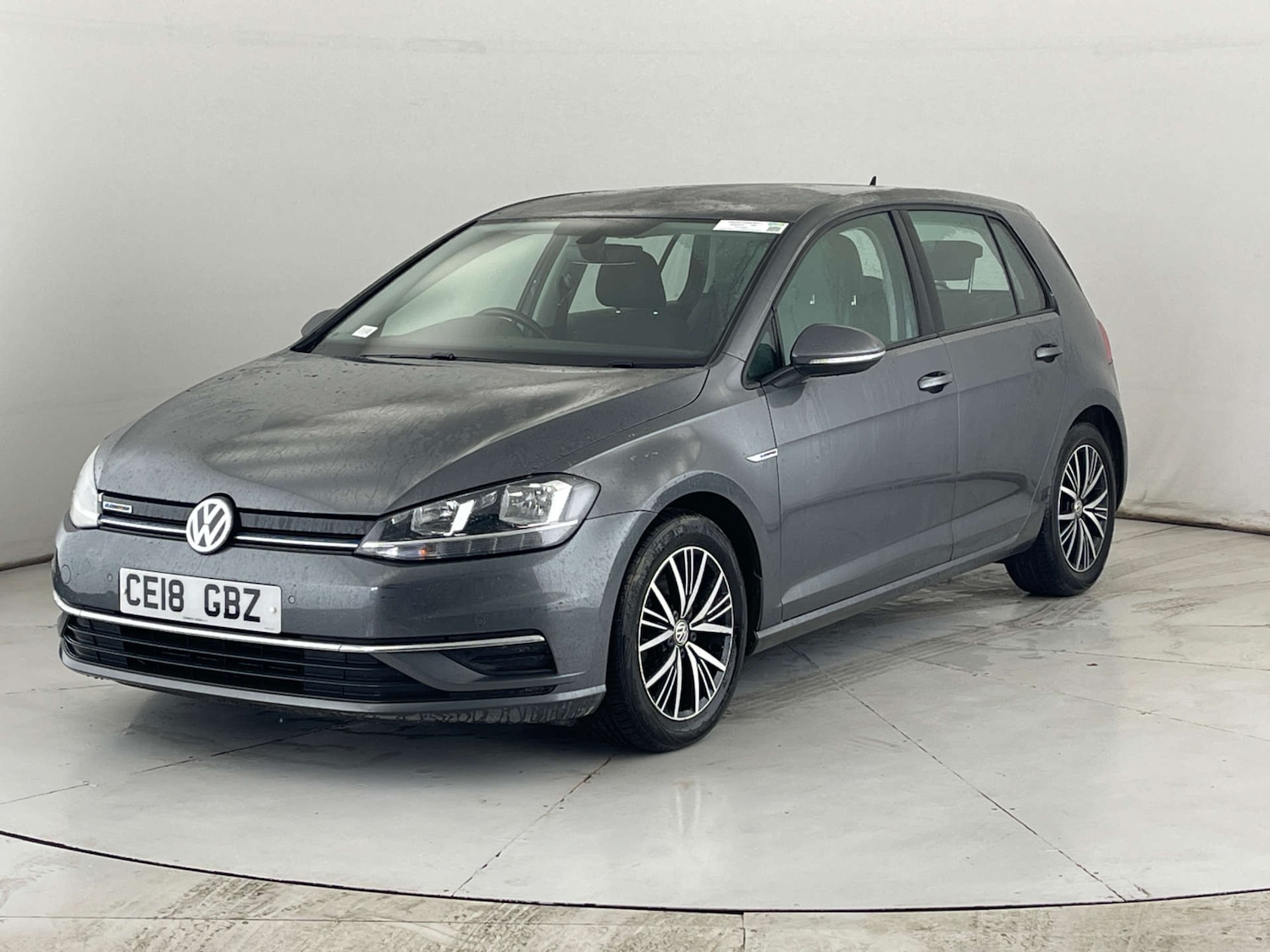 Used Volkswagen Golf 2018 for sale - 76556029: Photo 1