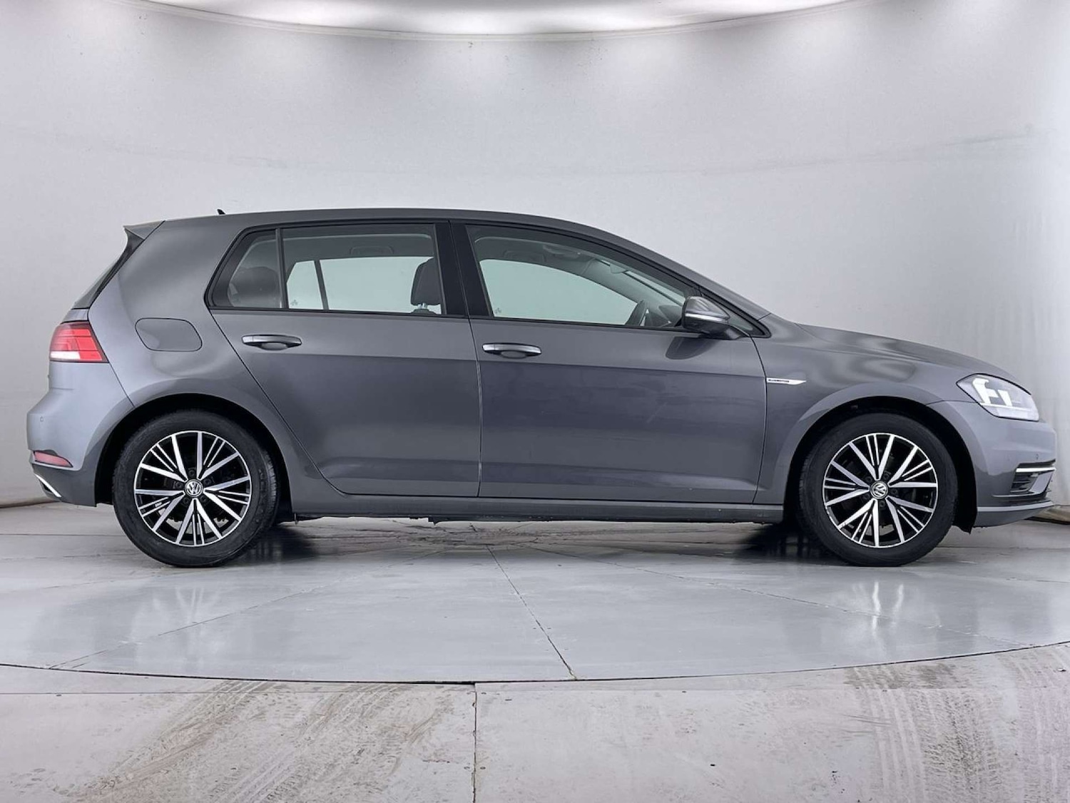 Used Volkswagen Golf 2018 for sale - 76556029: Photo 15