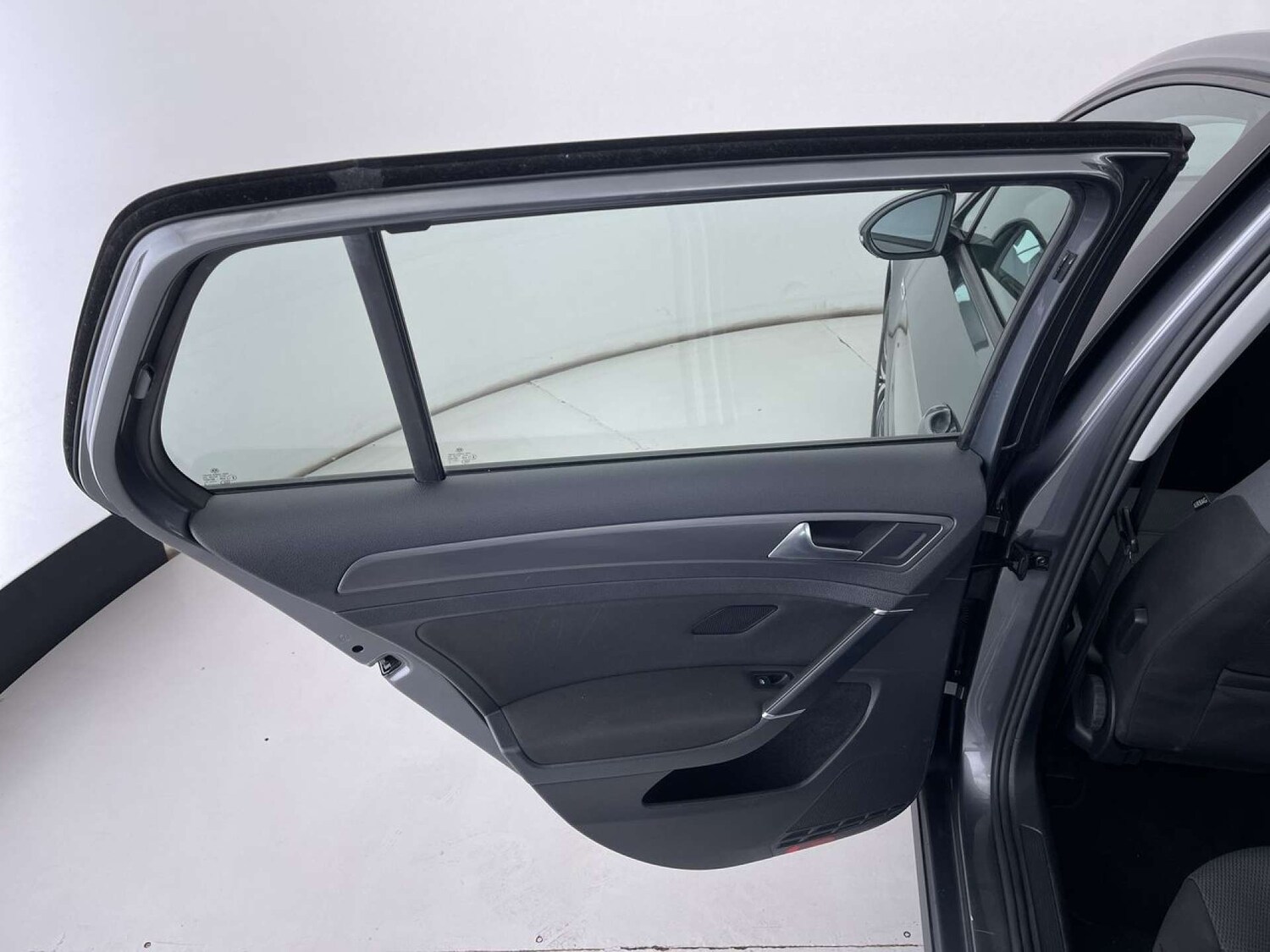 Used Volkswagen Golf 2018 for sale - 76556029: Photo 28