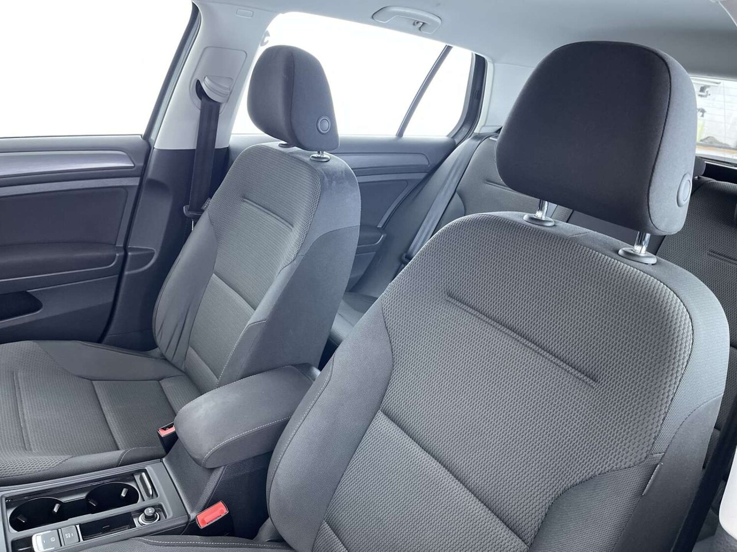 Used Volkswagen Golf 2018 for sale - 76556029: Photo 31