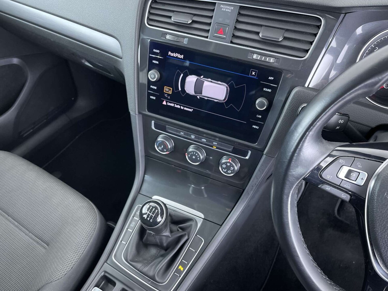 Used Volkswagen Golf 2018 for sale - 76556029: Photo 45