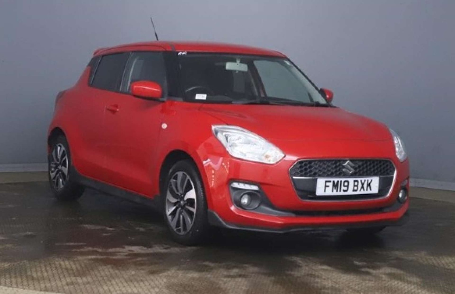 Used Suzuki Swift 2019 for sale - 76628232: Photo 1
