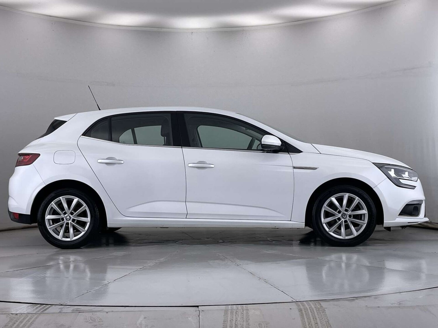 Used Renault Megane 2017 for sale - 76209998: Photo 15