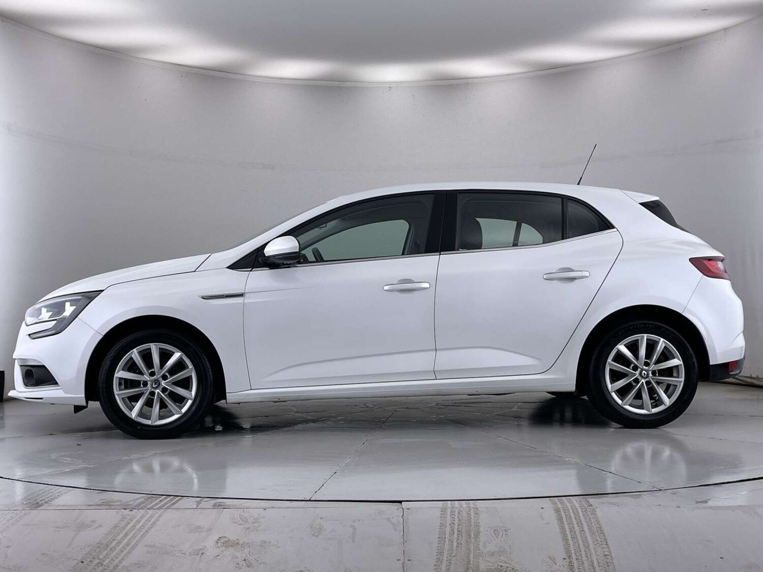 Used Renault Megane 2017 for sale - 76209998: Photo 16