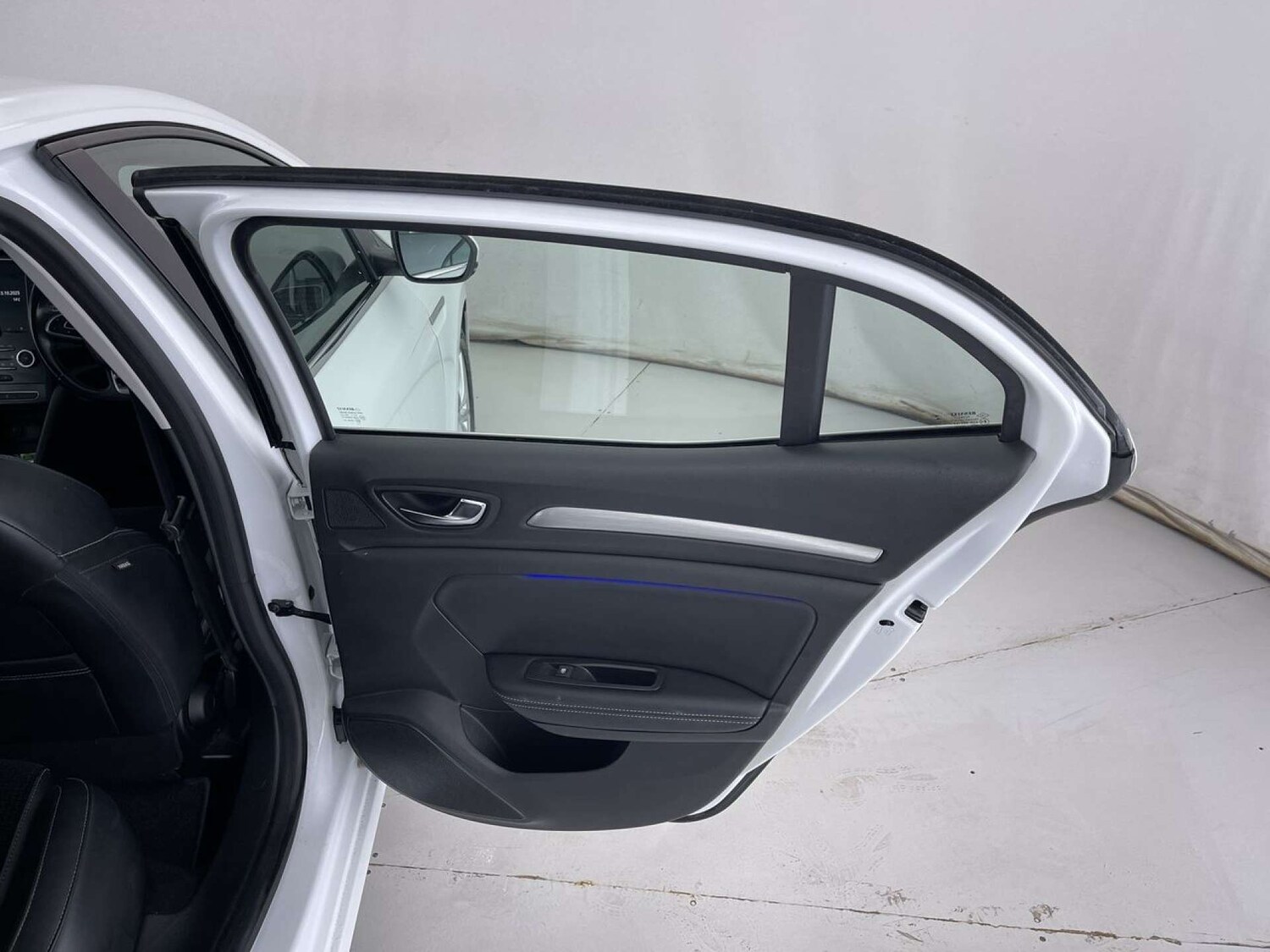 Used Renault Megane 2017 for sale - 76209998: Photo 30