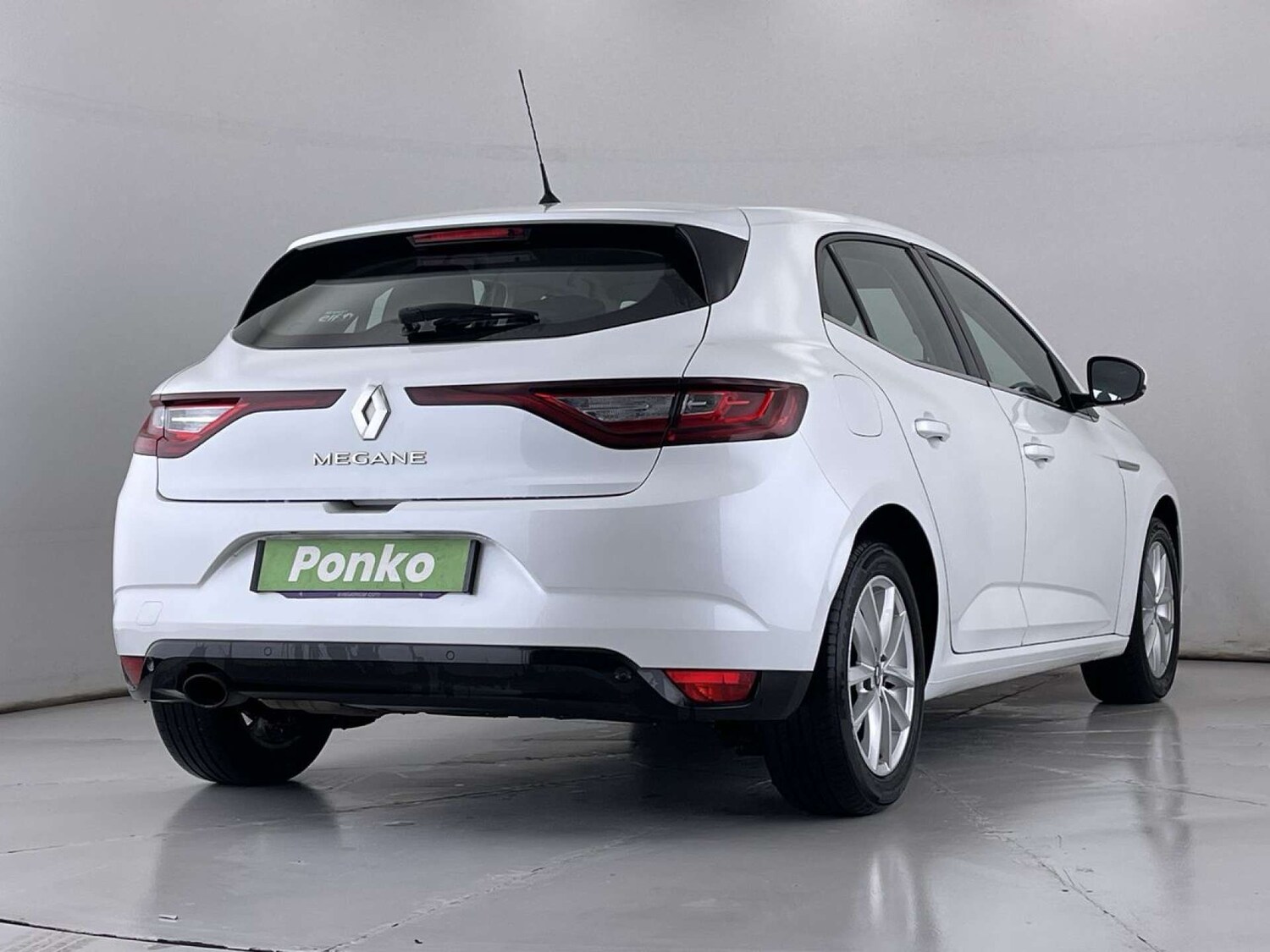 Used Renault Megane 2017 for sale - 76209998: Photo 5