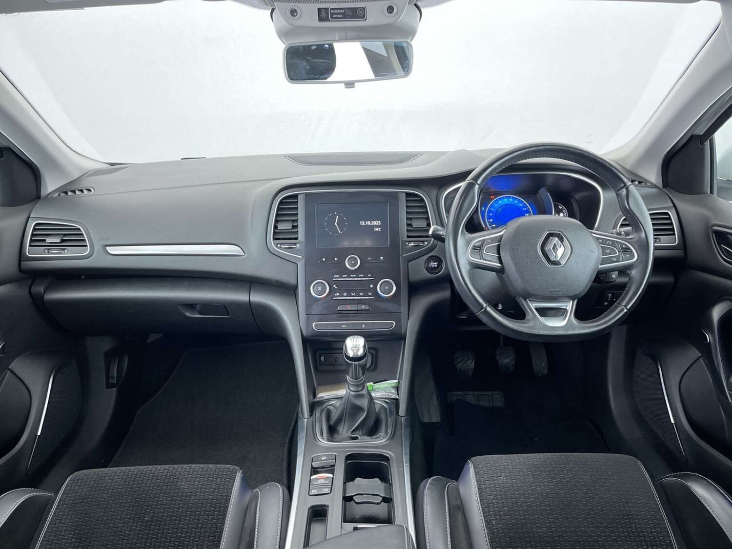 Used Renault Megane 2017 for sale - 76209998: Photo 8