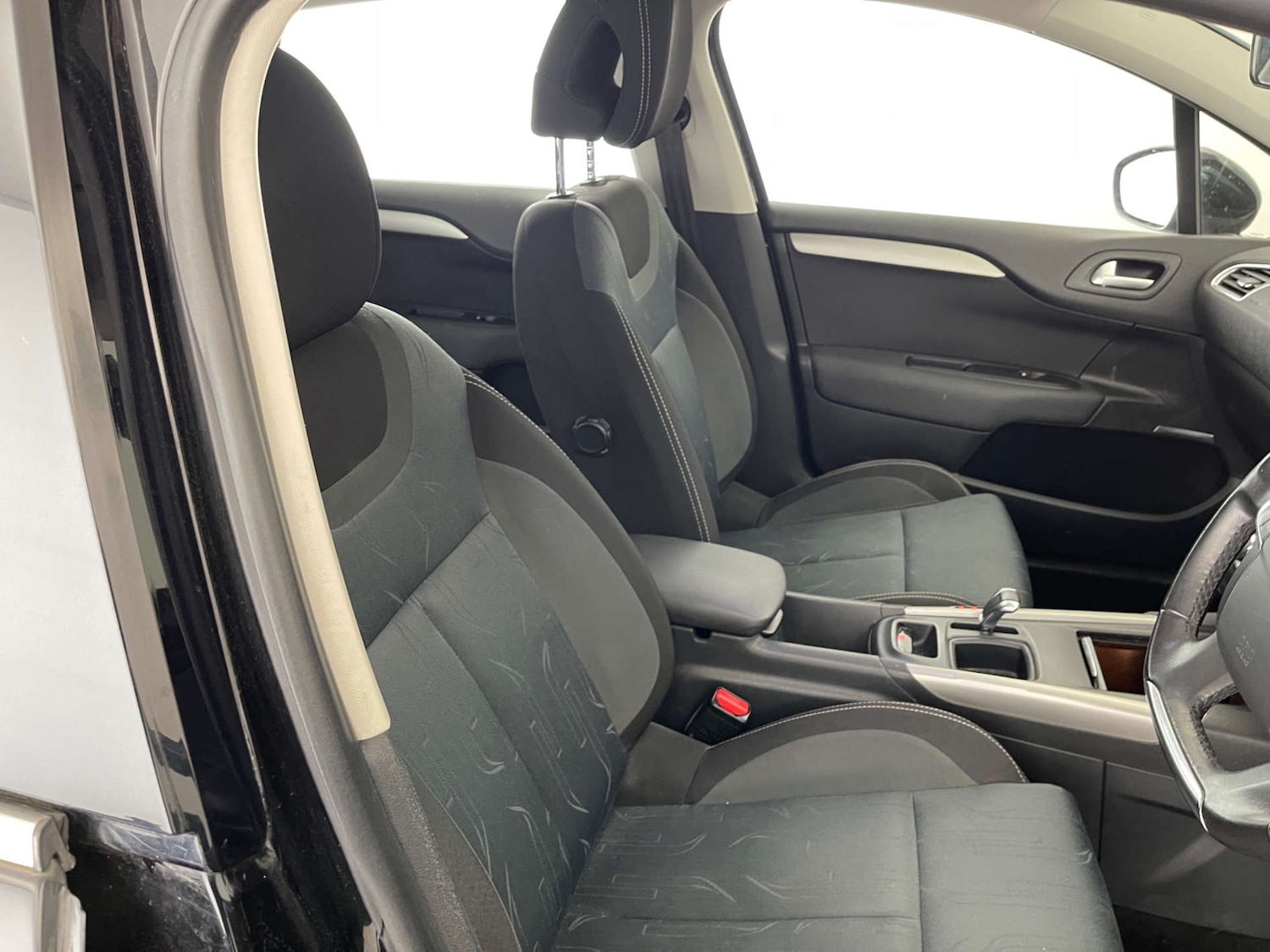 Used Citroen C4 2013 for sale - 77392248: Photo 9