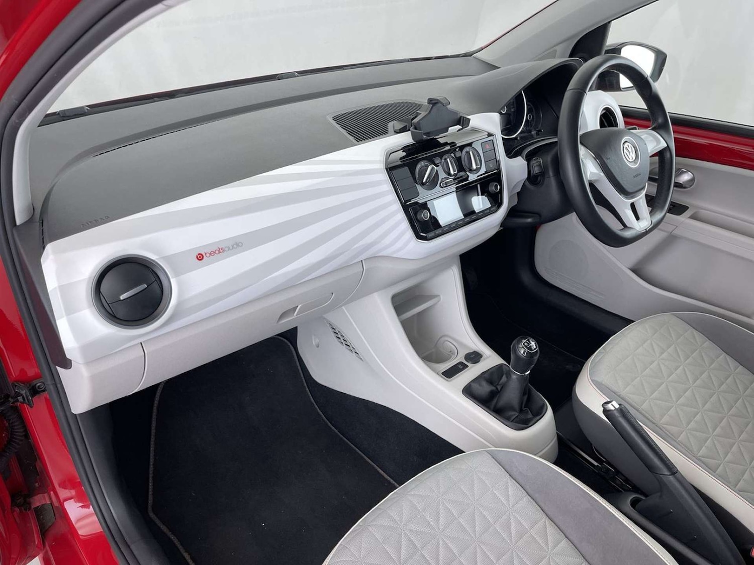 Used Volkswagen up! 2017 for sale - 76025777: Photo 30