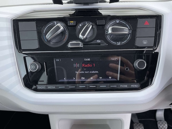 Used Volkswagen up! 2017 for sale - 76025777: Photo 39