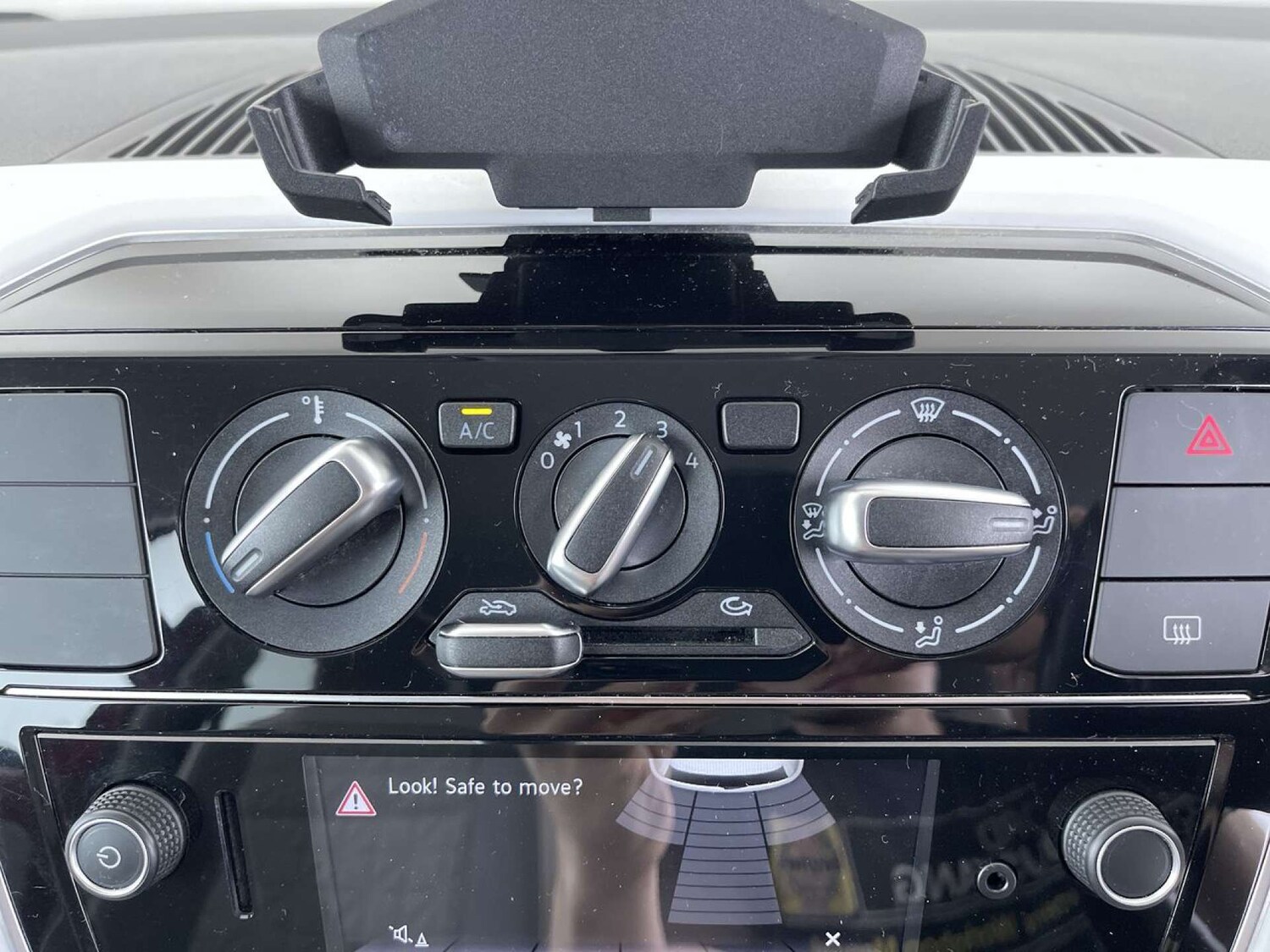 Used Volkswagen up! 2017 for sale - 76025777: Photo 41