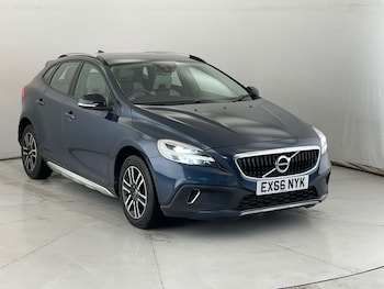 Used Volvo V40 2016 for sale - 77200714: Photo