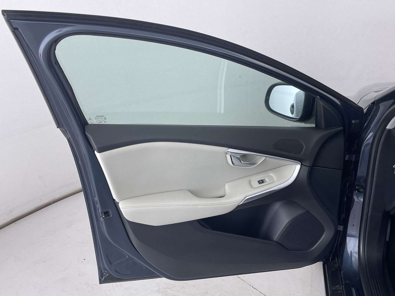 Used Volvo V40 2016 for sale - 77200714: Photo 27