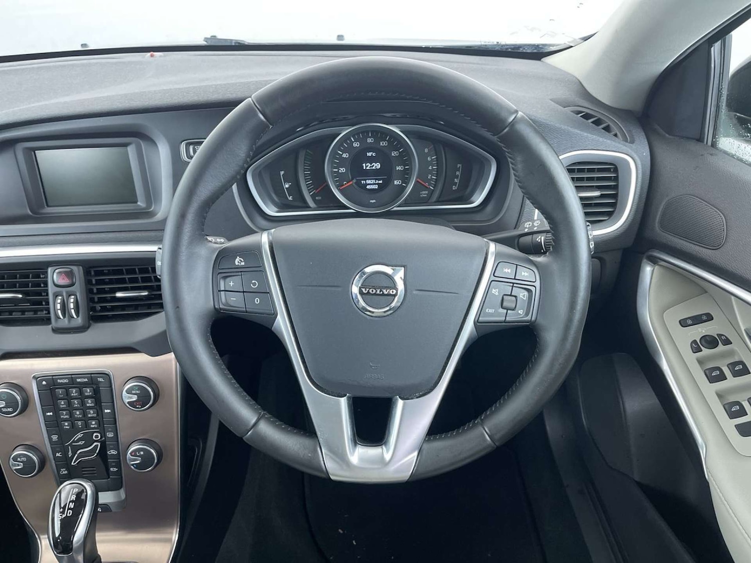 Used Volvo V40 2016 for sale - 77200714: Photo 36