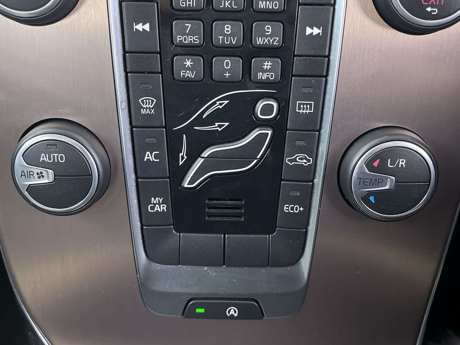 Used Volvo V40 2016 for sale - 77200714: Photo 42