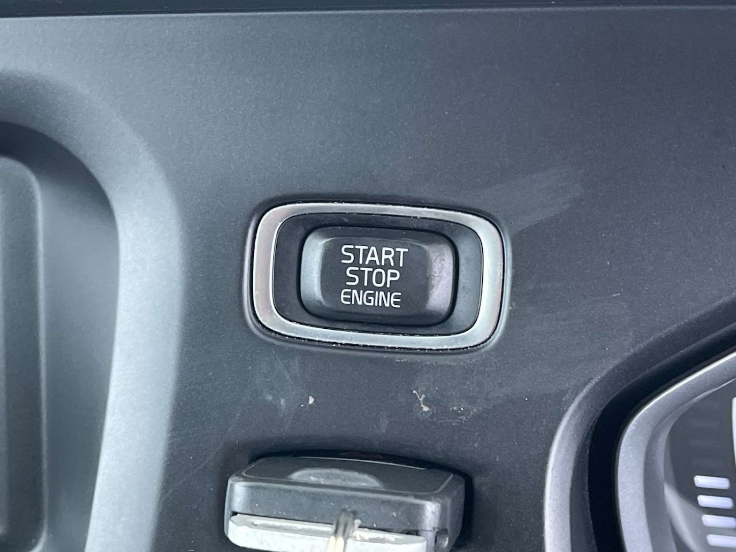 Used Volvo V40 2016 for sale - 77200714: Photo 43