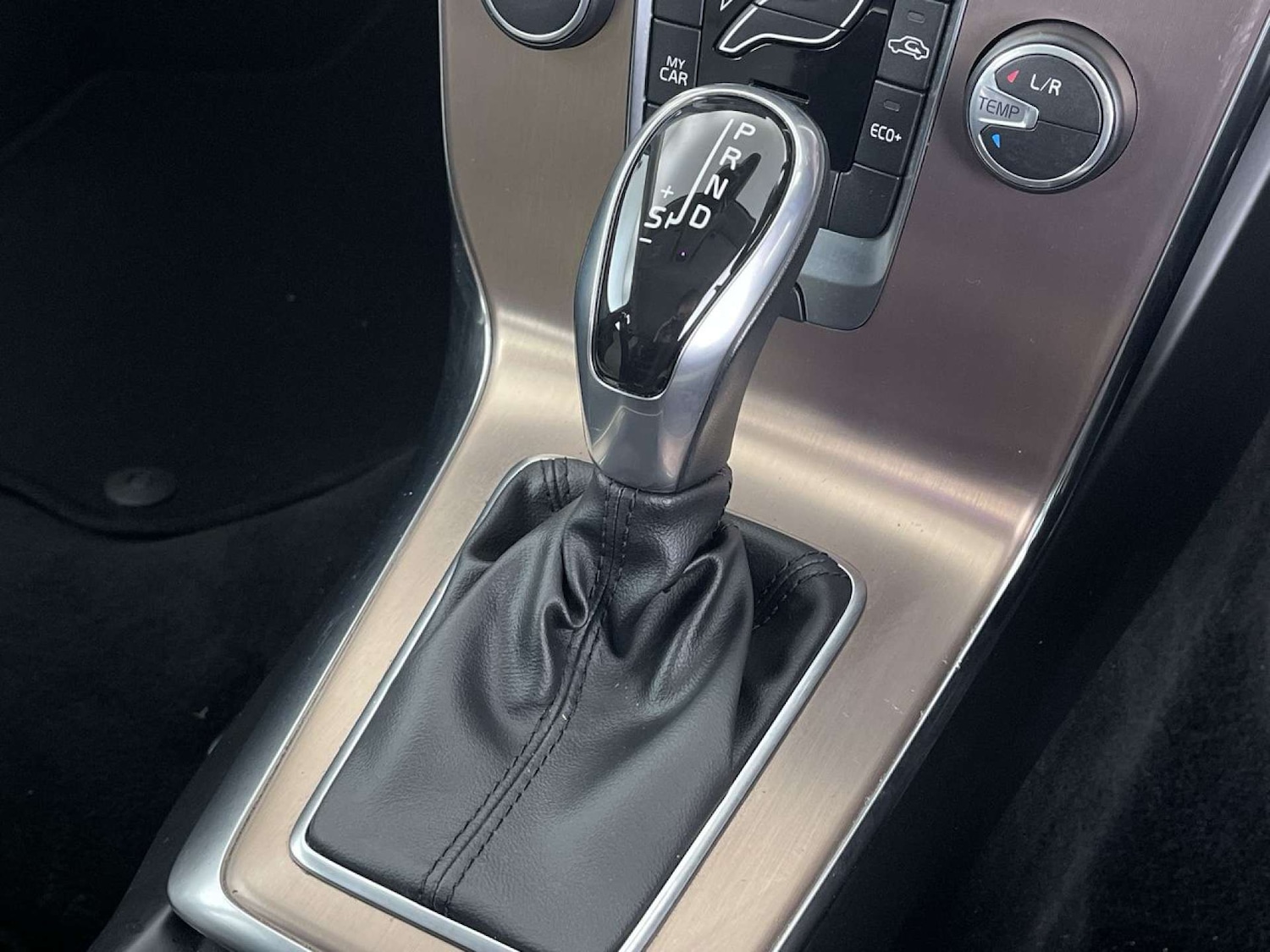 Used Volvo V40 2016 for sale - 77200714: Photo 45