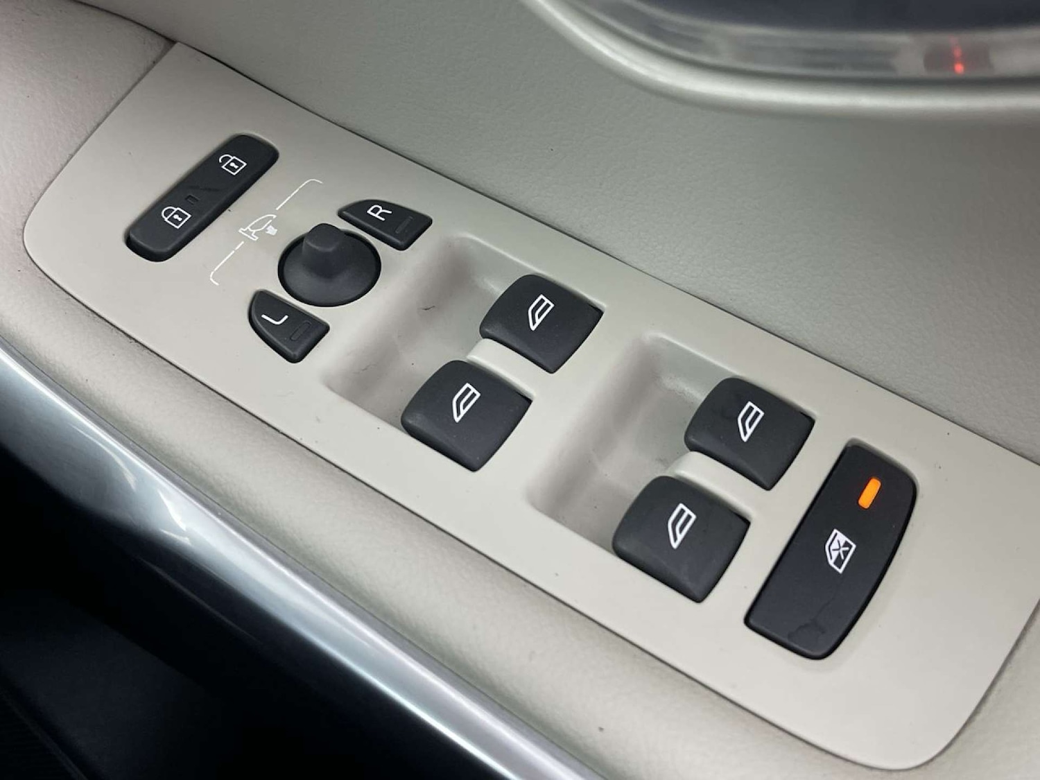 Used Volvo V40 2016 for sale - 77200714: Photo 48