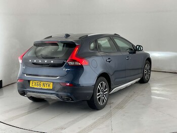 Used Volvo V40 2016 for sale - 77200714: Photo