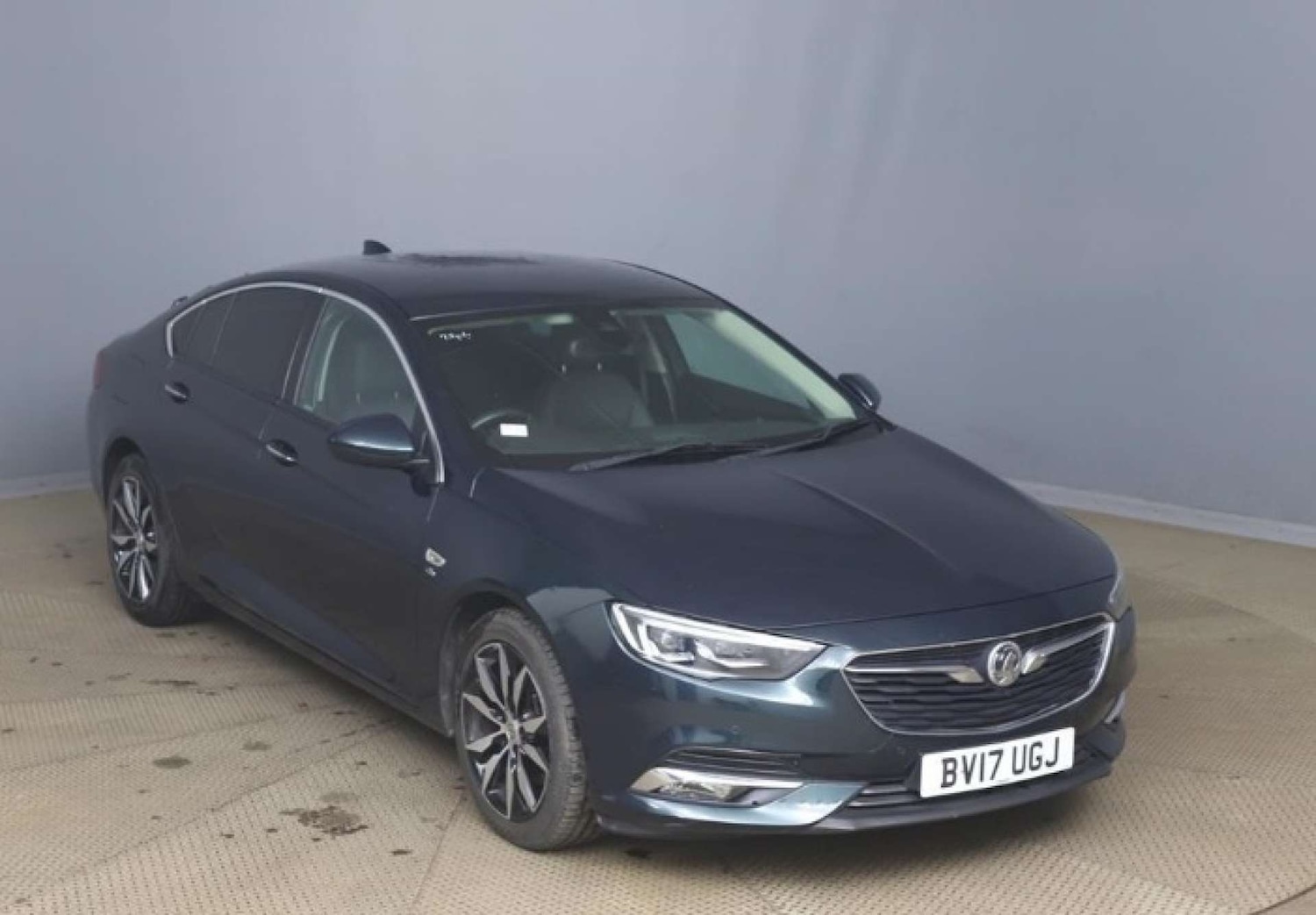 Used Vauxhall Insignia 2017 for sale - 76651371: Photo 1