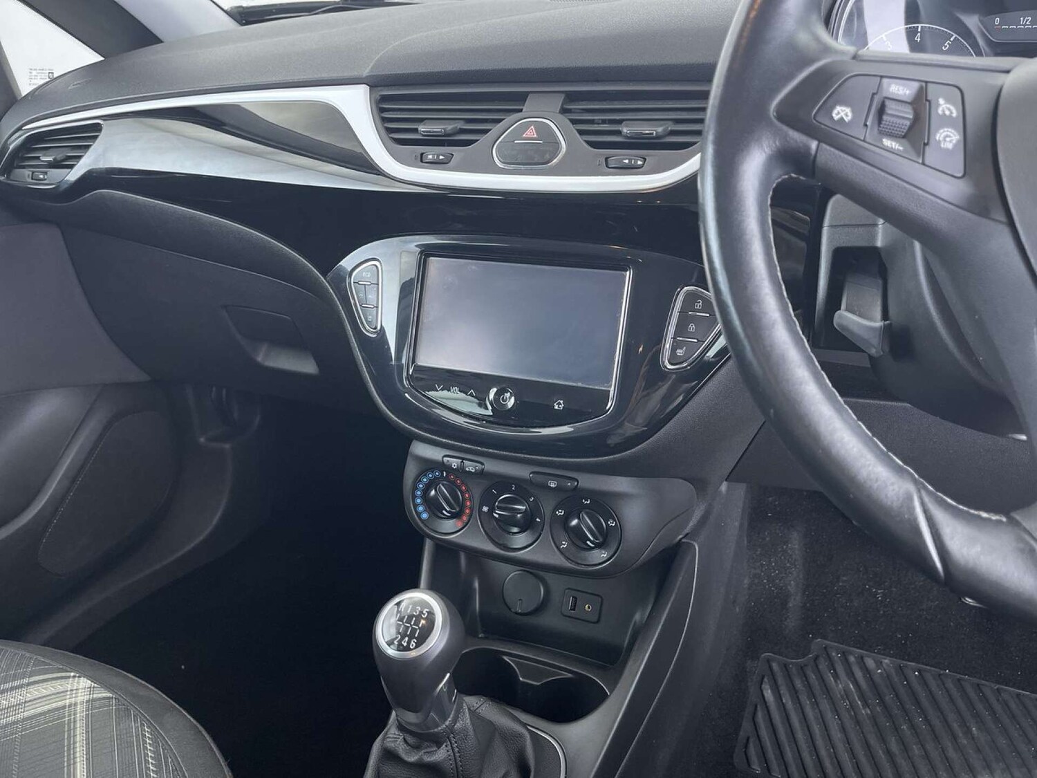 Used Vauxhall Corsa 2015 for sale - 76544312: Photo 44