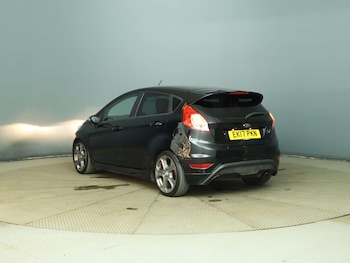 Used Ford Fiesta 2017 for sale - 79098080: Photo