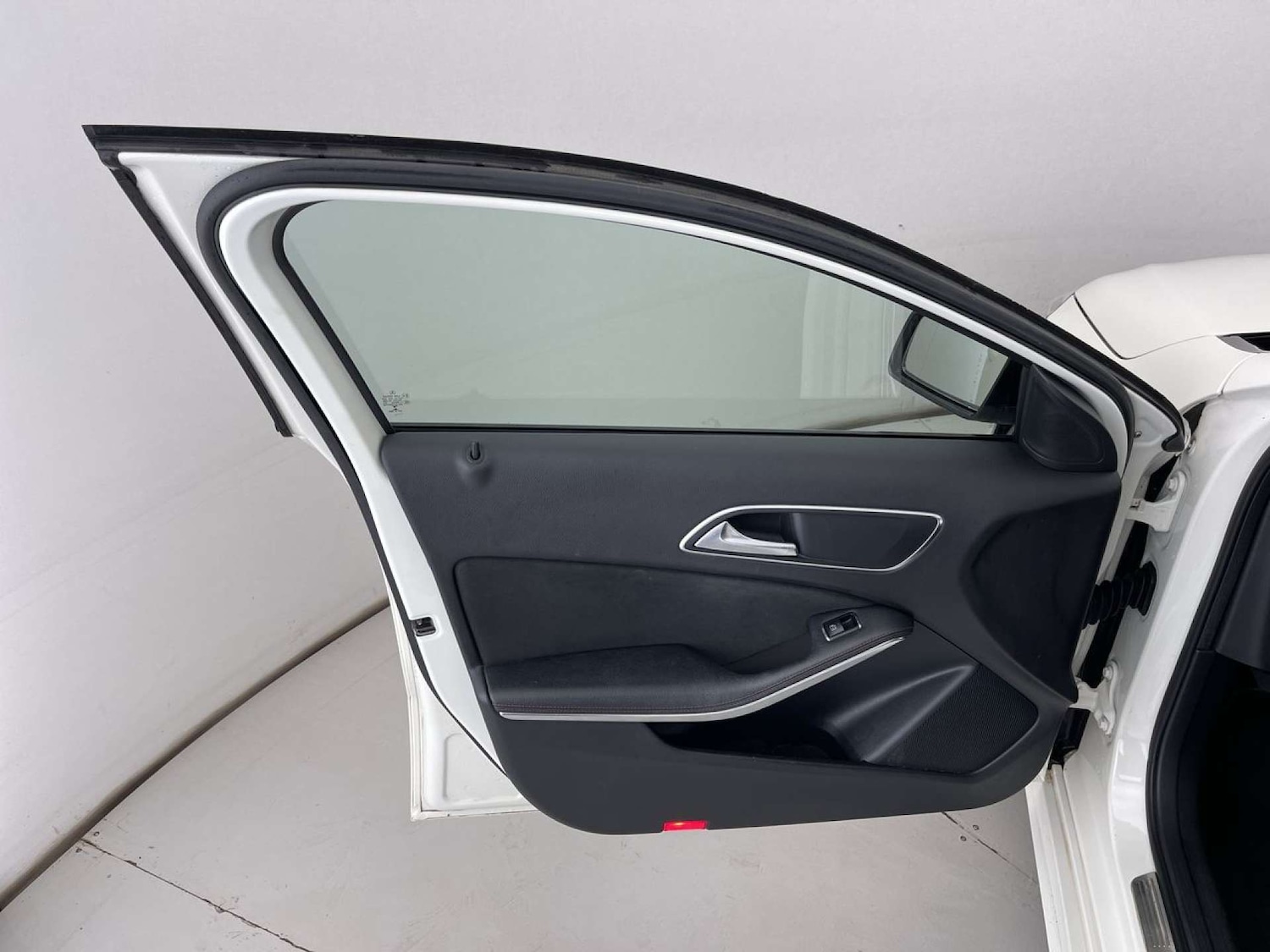 Used Mercedes-Benz A-Class 2017 for sale - 76481381: Photo 27