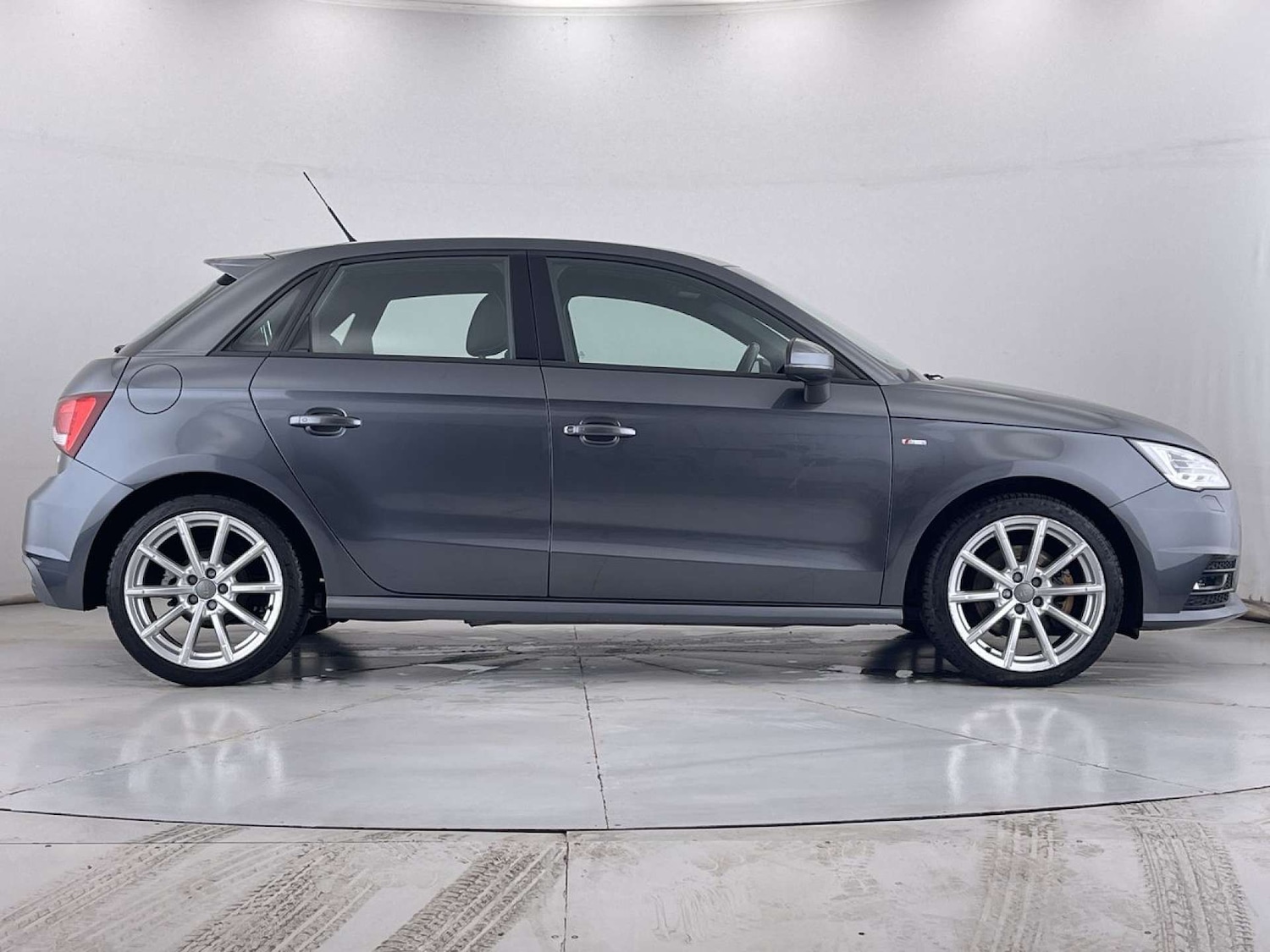 Used Audi A1 2015 for sale - 76556030: Photo 15