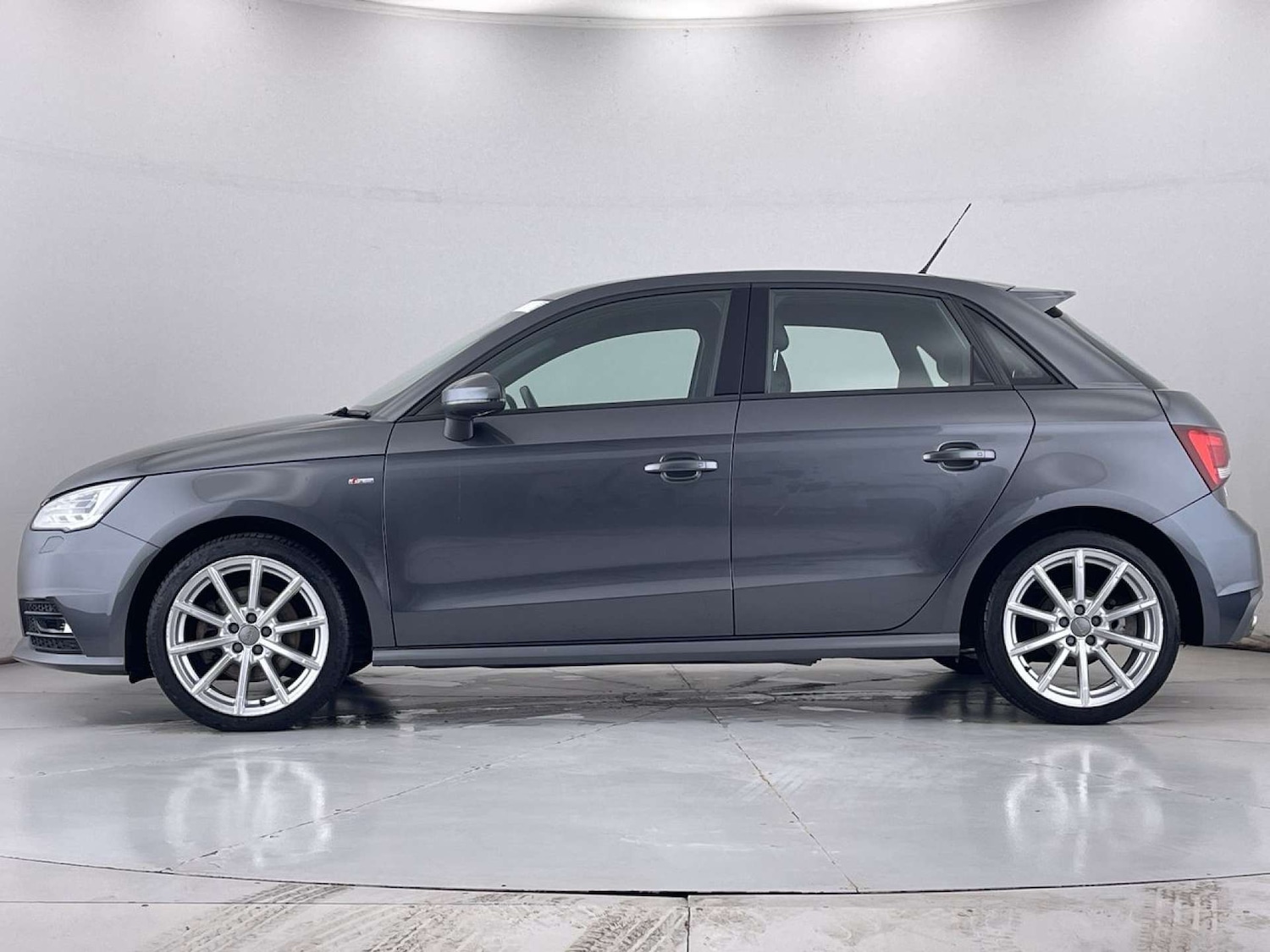 Used Audi A1 2015 for sale - 76556030: Photo 16