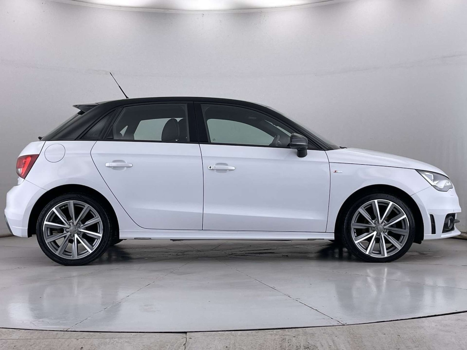 Used Audi A1 2014 for sale - 76830226: Photo 15