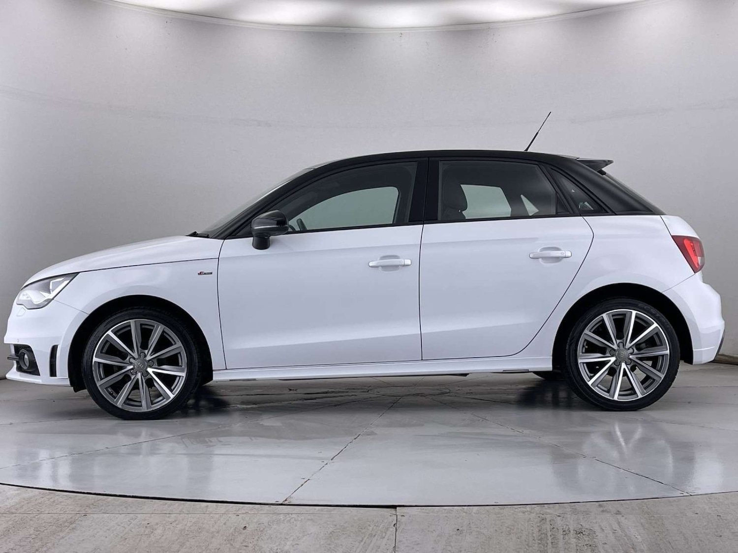 Used Audi A1 2014 for sale - 76830226: Photo 16