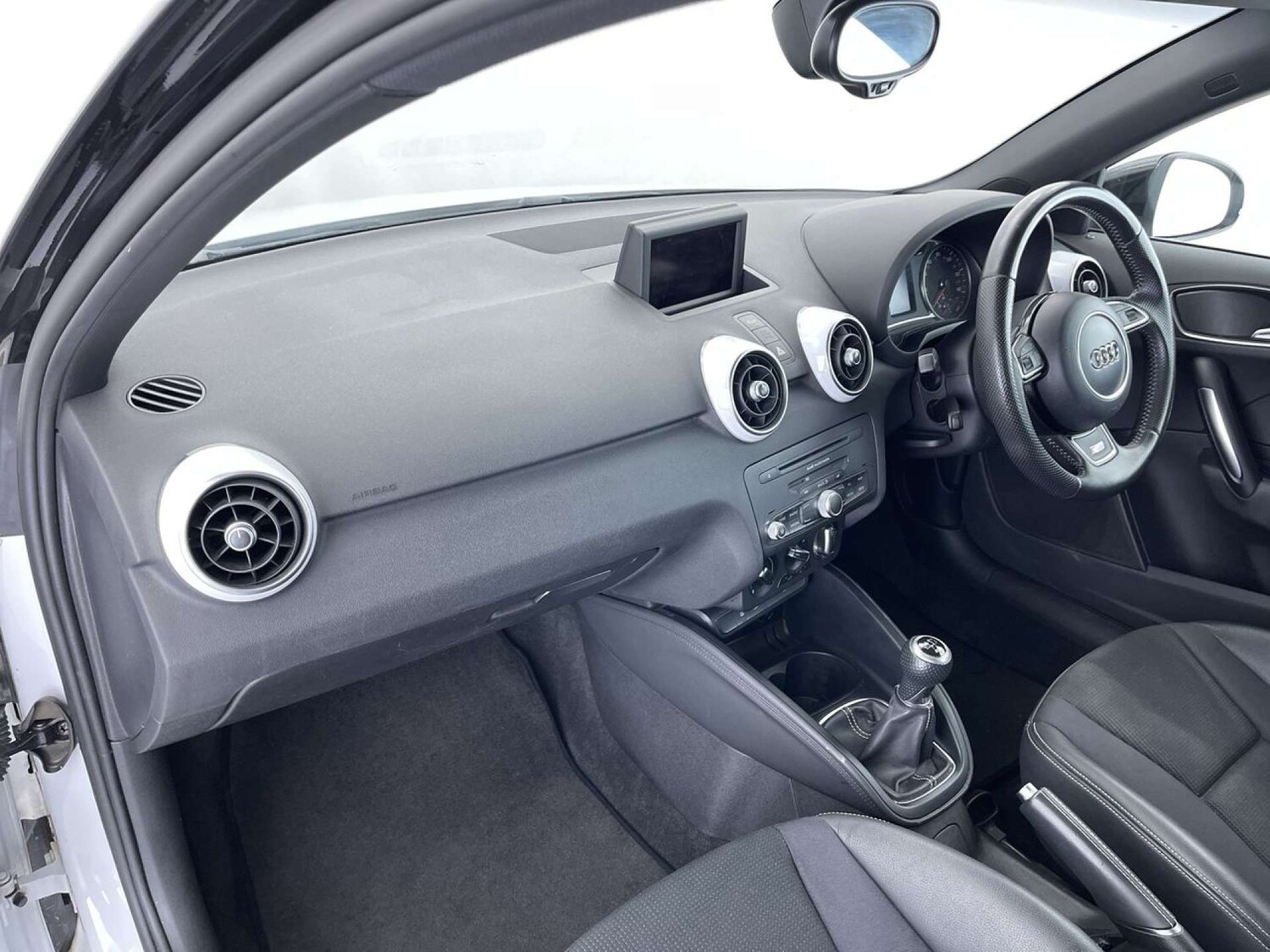 Used Audi A1 2014 for sale - 76830226: Photo 32