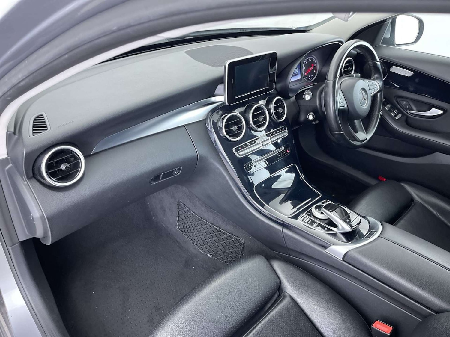 Used Mercedes-Benz C Class 2016 for sale - 76038508: Photo 29