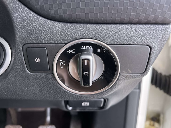 Used Mercedes-Benz A-Class 2018 for sale - 76127573: Photo 48