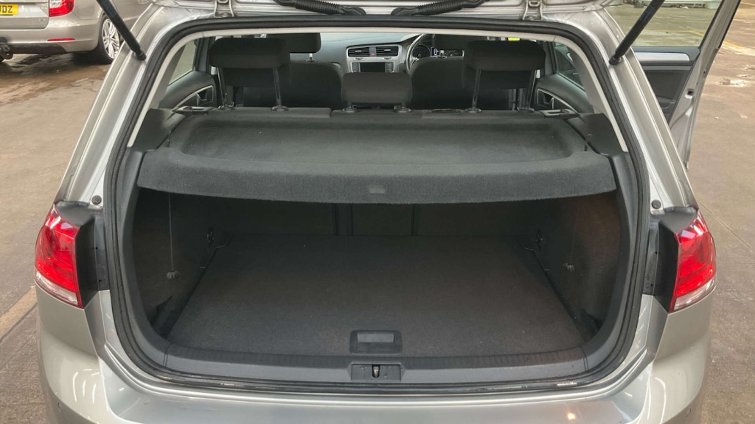 Used Volkswagen Golf 2017 for sale - 77667830: Photo 7