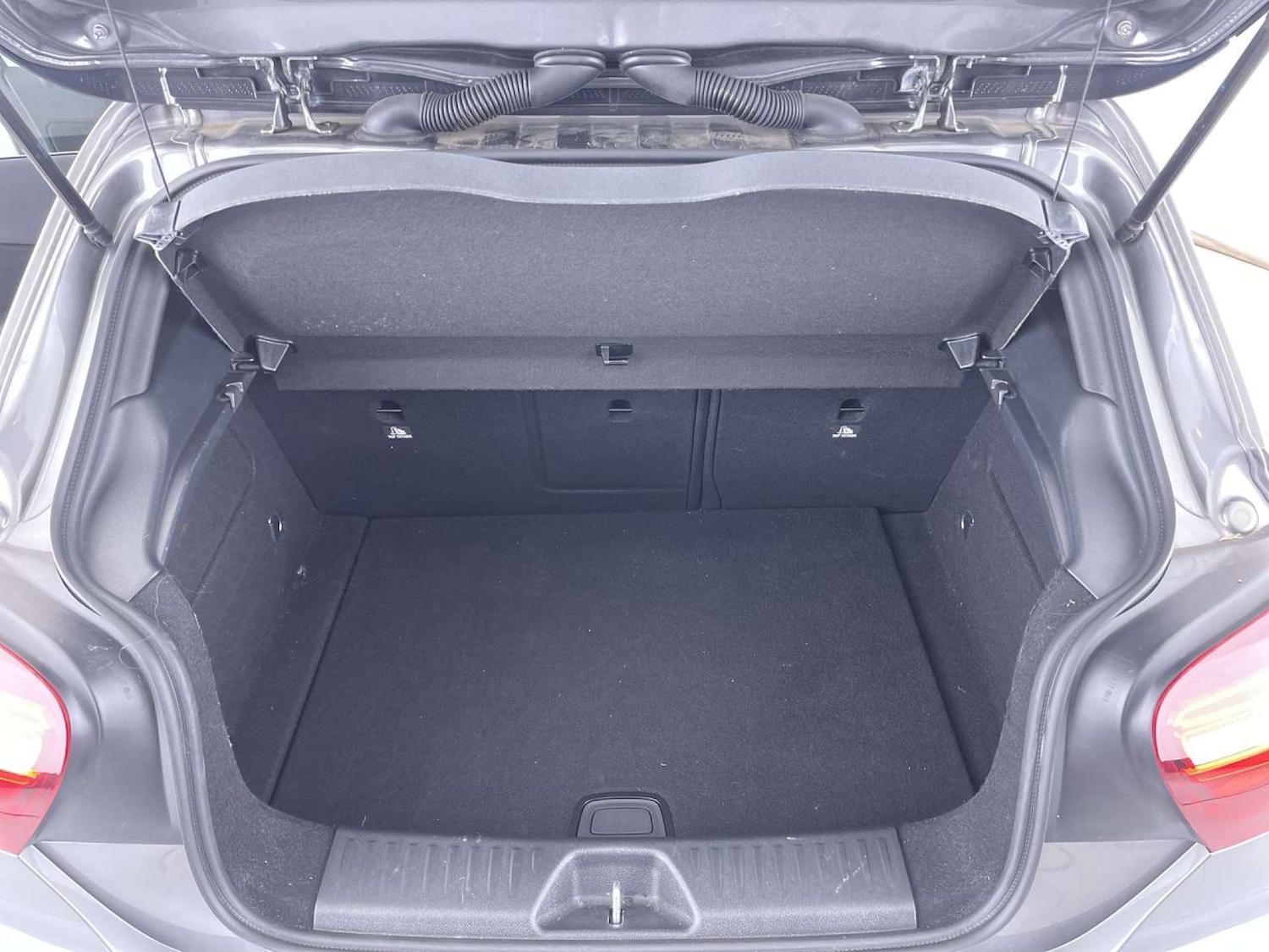 Used Mercedes-Benz A-Class 2017 for sale - 76038509: Photo 10