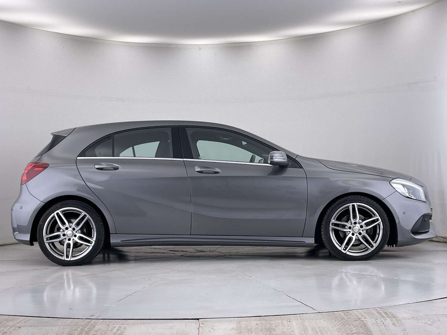 Used Mercedes-Benz A-Class 2017 for sale - 76038509: Photo 15