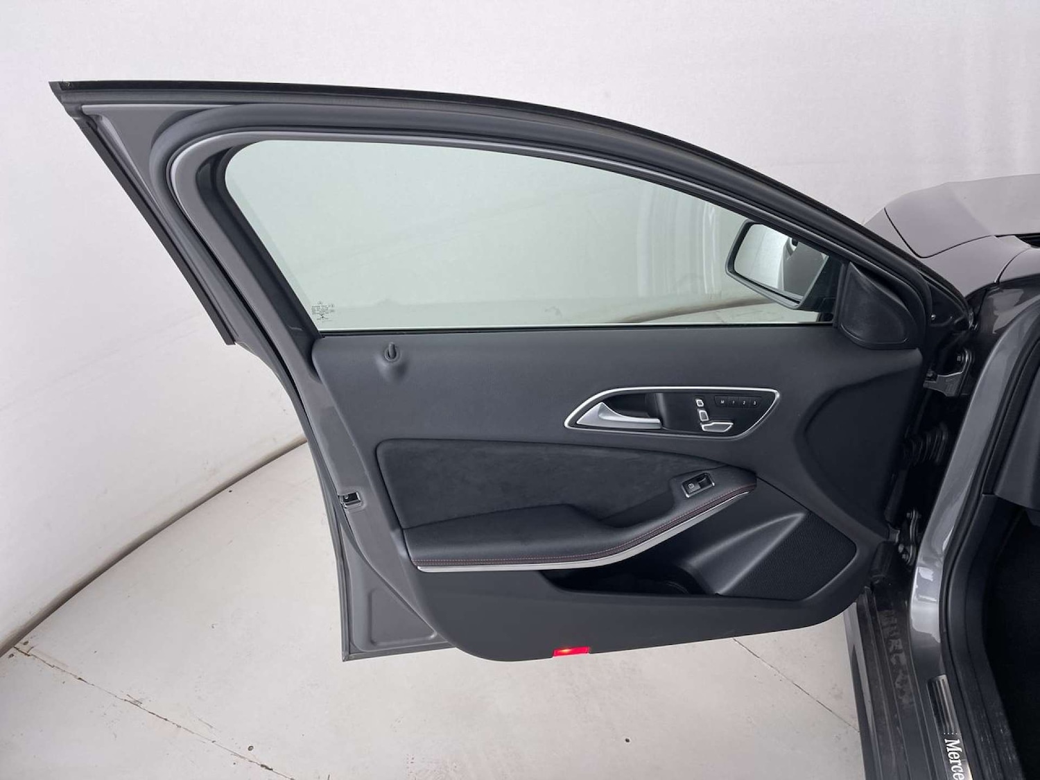 Used Mercedes-Benz A-Class 2017 for sale - 76038509: Photo 27