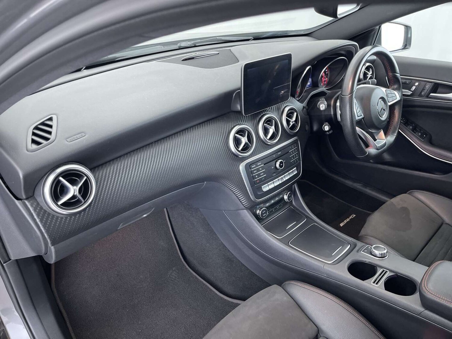 Used Mercedes-Benz A-Class 2017 for sale - 76038509: Photo 32