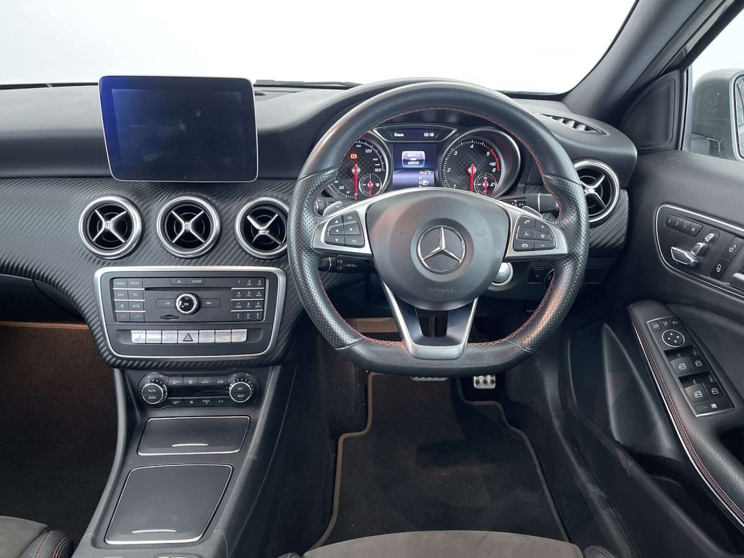 Used Mercedes-Benz A-Class 2017 for sale - 76038509: Photo 35