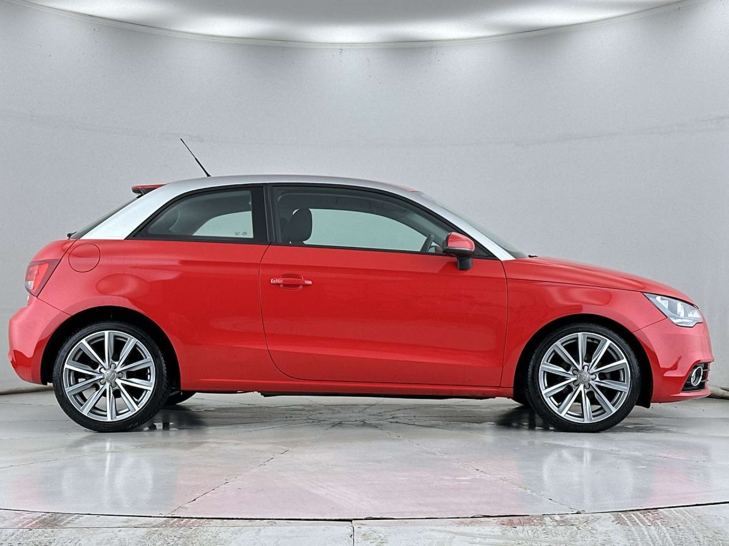 Used Audi A1 2011 for sale - 77609410: Photo 15